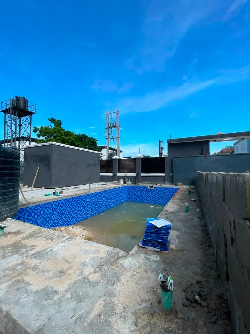 4 Bedroom Terrace with BQ for Sale in Victoria Island Lagos -#700 Million 