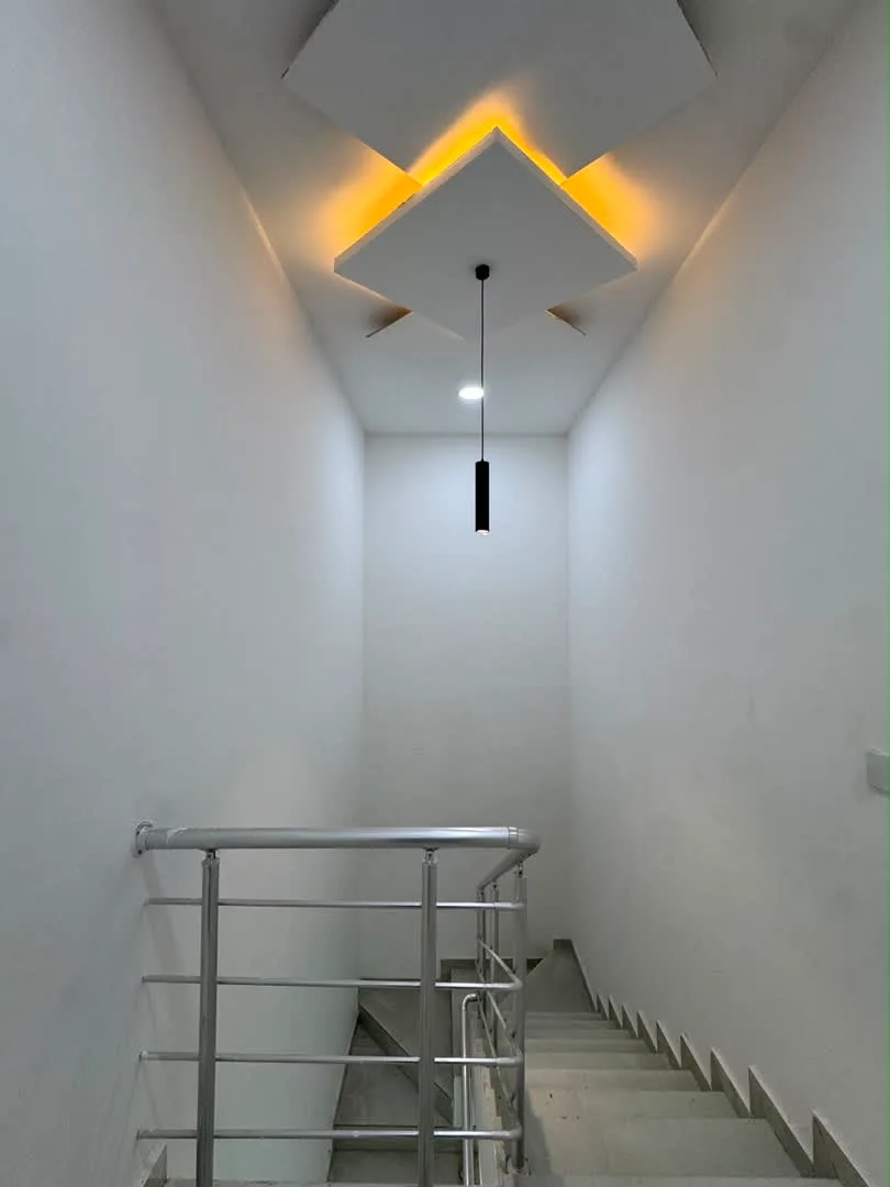 4 Bedroom Terrace with BQ for Sale in Victoria Island Lagos -#700 Million 