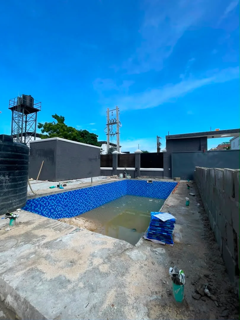 4 Bedroom Terrace with BQ for Sale in Victoria Island Lagos -#700 Million 
