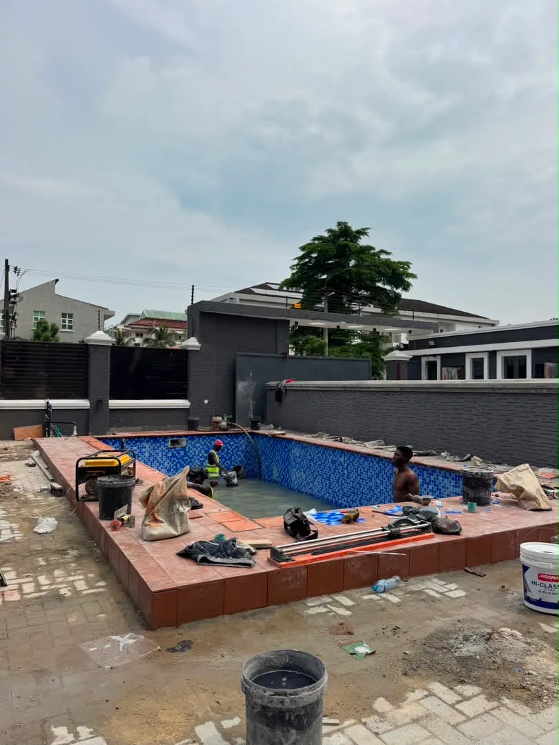 4 Bedroom Terrace with BQ for Sale in Victoria Island Lagos -#700 Million 