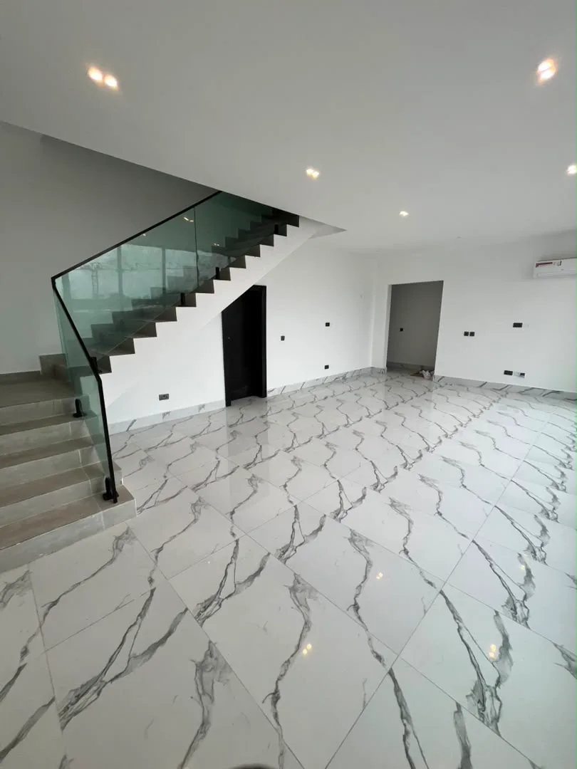 3-Bedroom Maisonette with BQ
